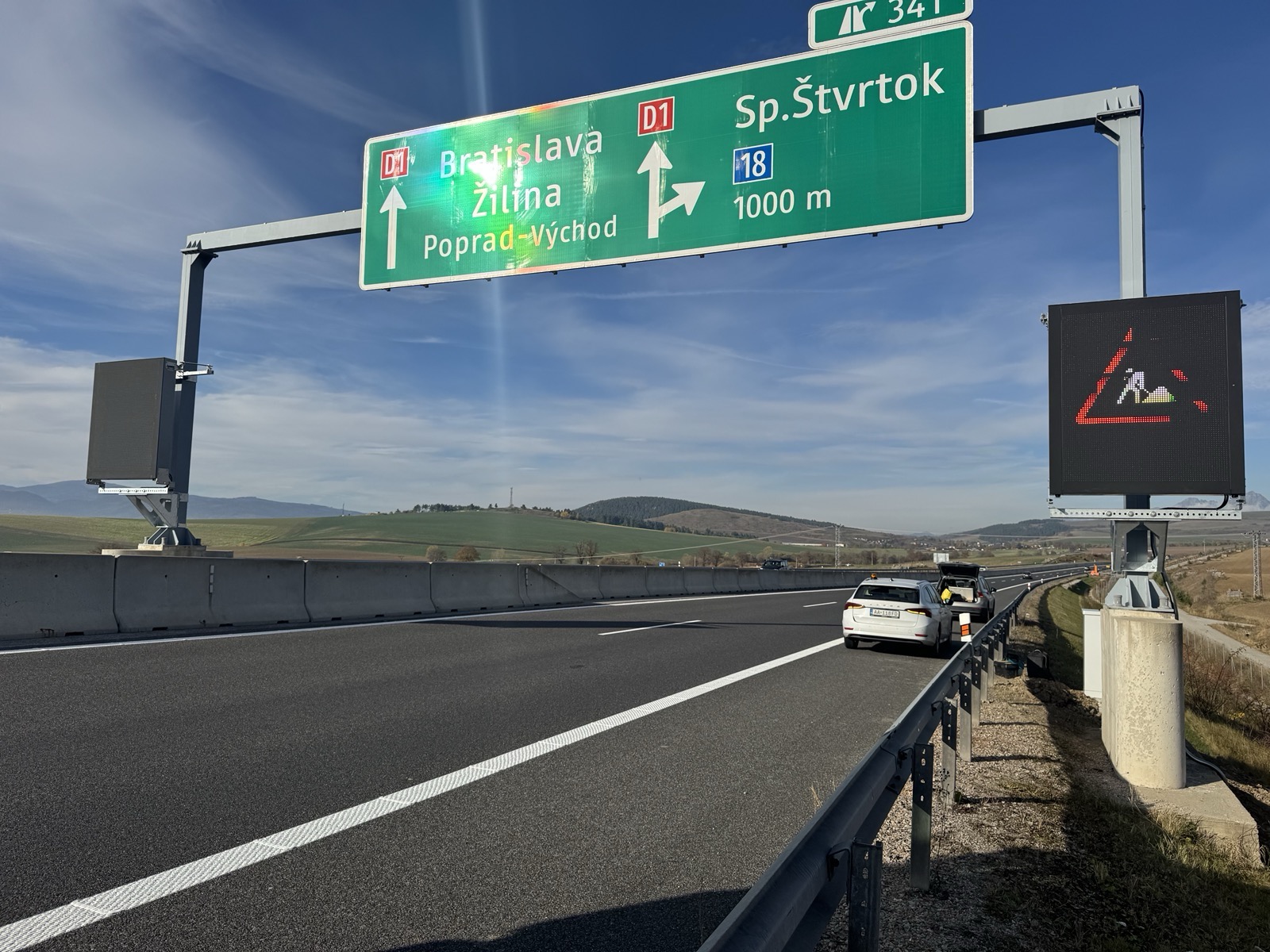 Biela tma – premenlivé dopravné značenie na D1